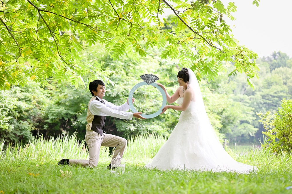 笑顔の新郎新婦