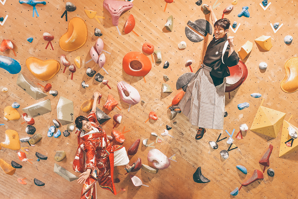 ボルダリング施設でフォトウェディング