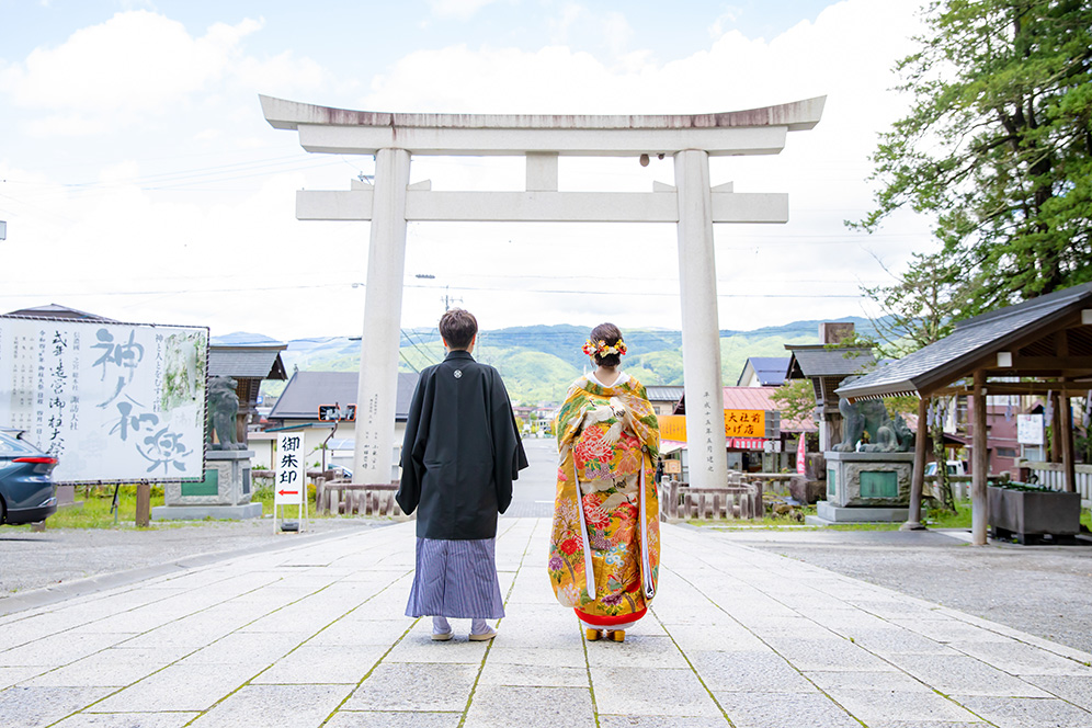 諏訪大社 鳥居前